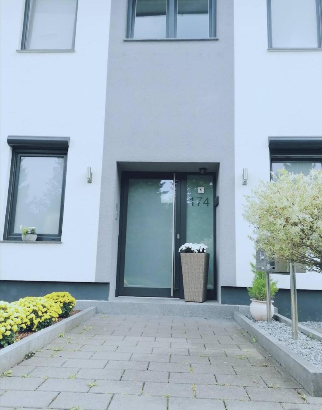 Sleep Well Apartments Detmold - Tempur Beds- Neu - Top Lage - Free Parking - Wifi מראה חיצוני תמונה